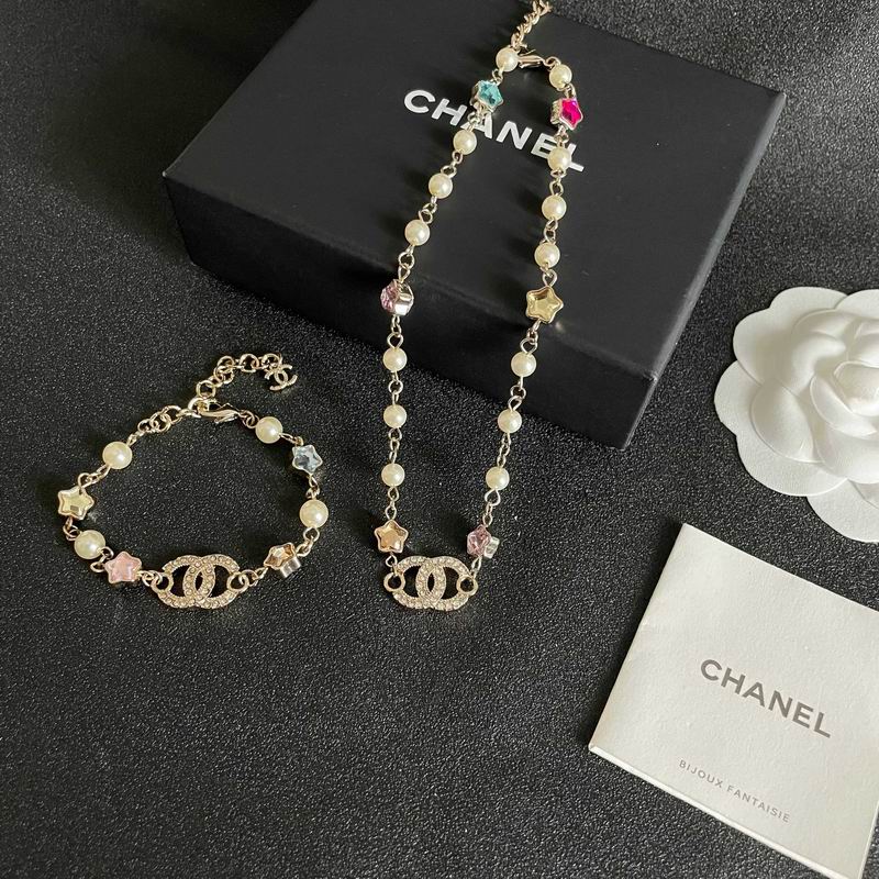 Chanel Suits 10yxx06 (1)