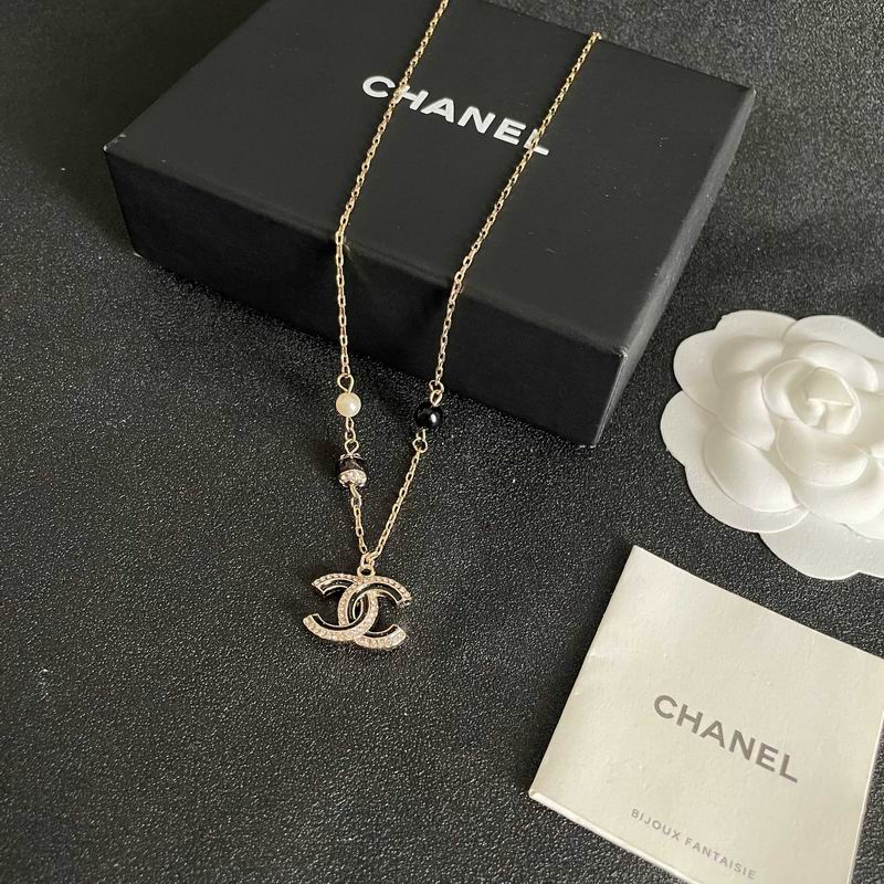 Chanel Suits 10yxx08 (2)