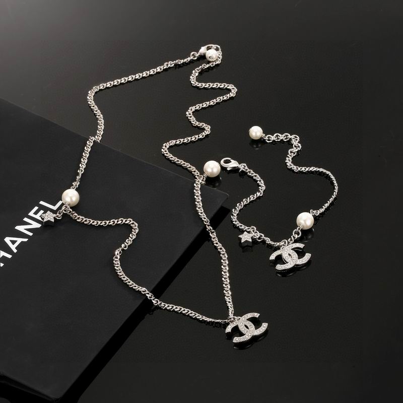 Chanel Suits 10yxx09 (1)