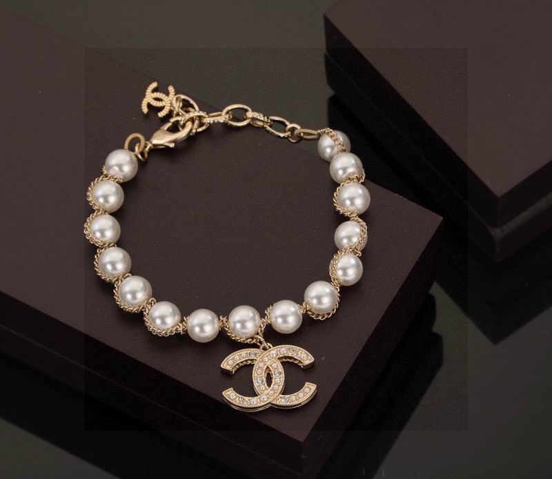 Chanel Suits 10yxx11 (2)