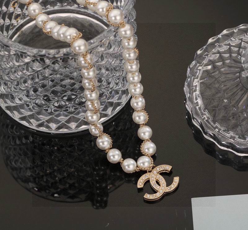 Chanel Suits 10yxx11 (7)