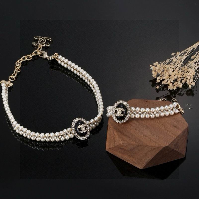 Chanel Suits 10yxx12 (4)