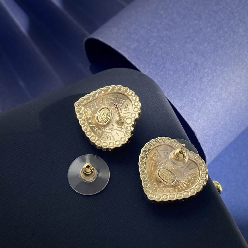 Chanel Suits 10yxx15 (13)