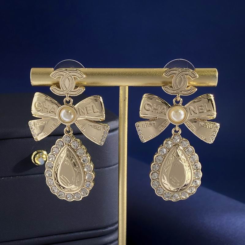 Chanel Suits 10yxx15 (3)