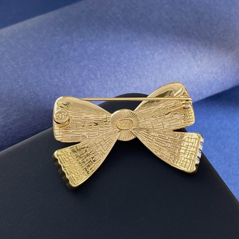 Chanel Suits 10yxx15 (8)