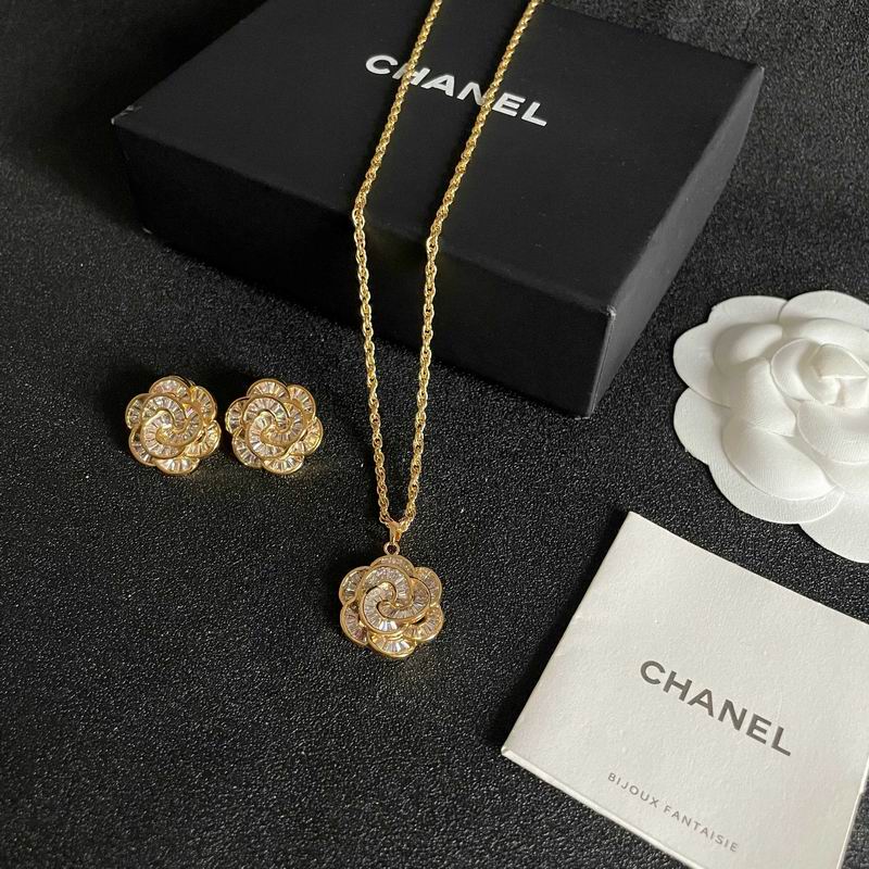 Chanel Suits 10yxx16 (1)