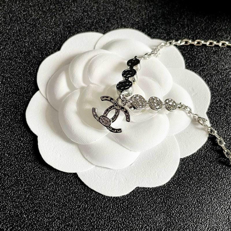 Chanel Suits 11yxx18 (5)