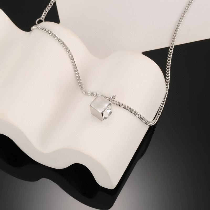 Chanel Suits 11yxx19 (4)