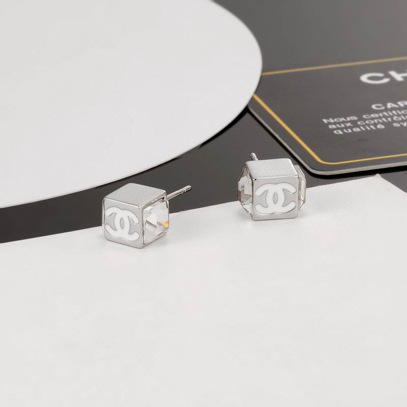 Chanel Suits 11yxx19 (6)