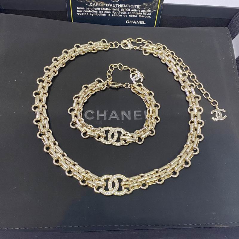 Chanel Suits 11yxx21 (1)