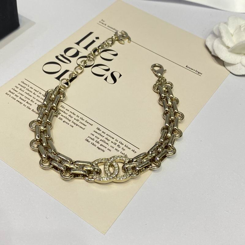 Chanel Suits 11yxx21 (11)