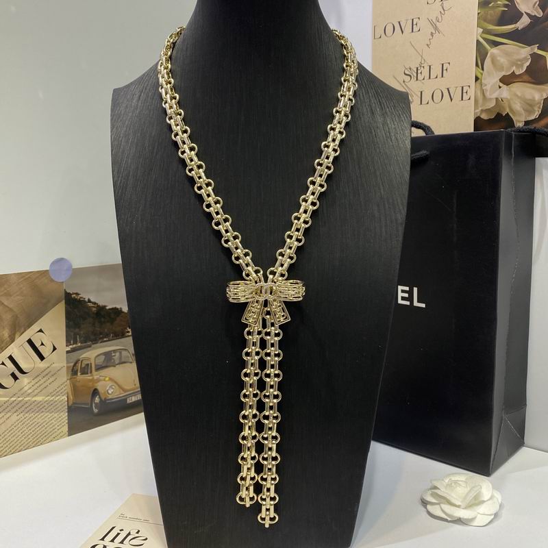 Chanel Suits 11yxx22 (2)