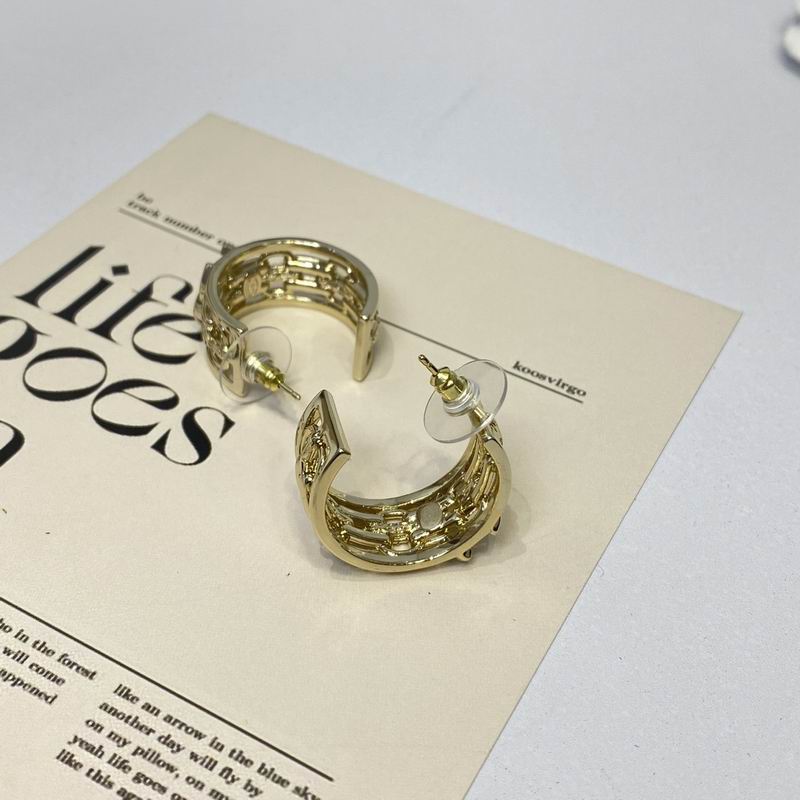 Chanel Suits 11yxx22 (8)