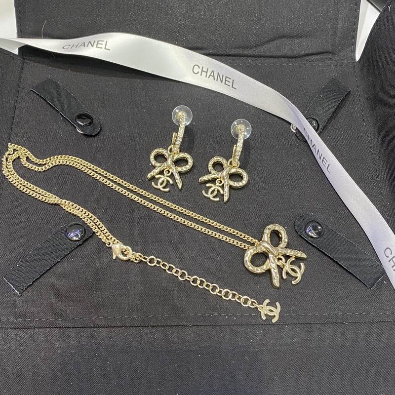 Chanel Suits 11yxx23 (1)