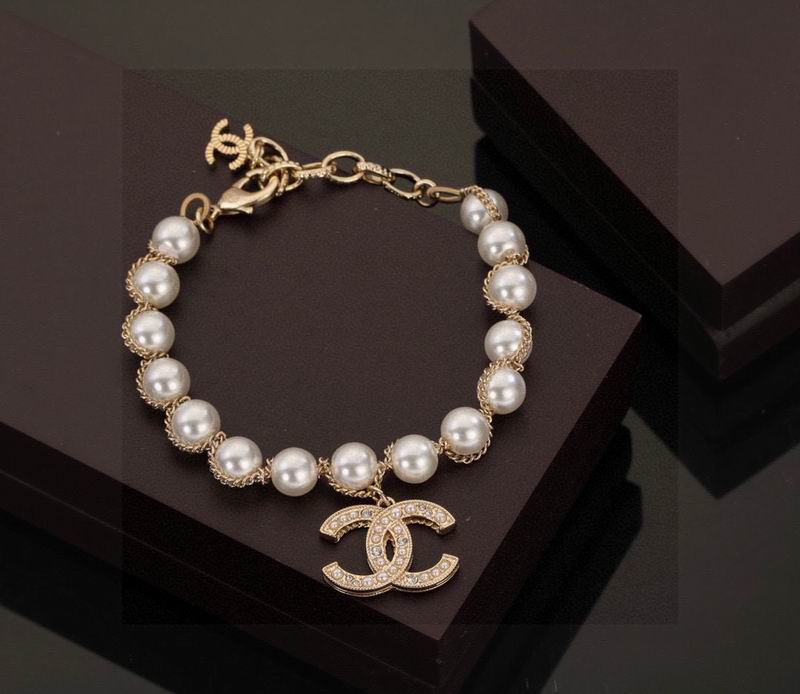 Chanel Suits 11yxx26 (2)