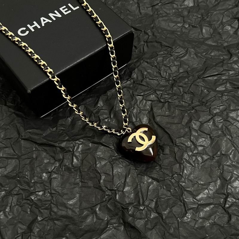 Chanel Suits 12yxx28 (11)