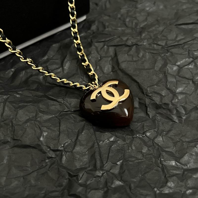 Chanel Suits 12yxx28 (12)