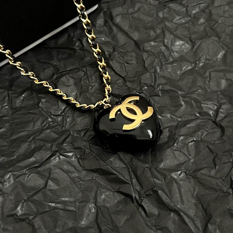 Chanel Suits 12yxx28 (14)