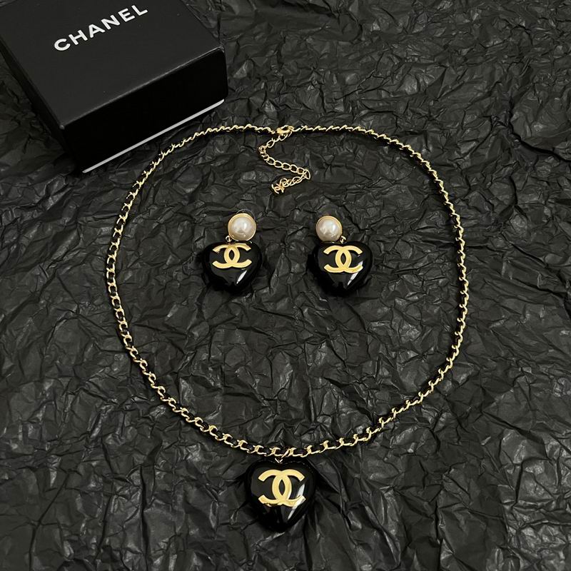 Chanel Suits 12yxx28 (4)