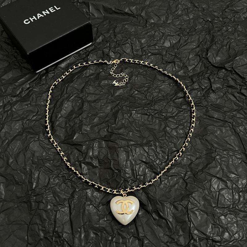 Chanel Suits 12yxx28 (7)