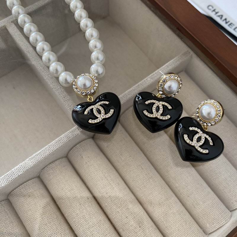 Chanel Suits 12yxx30 (3)