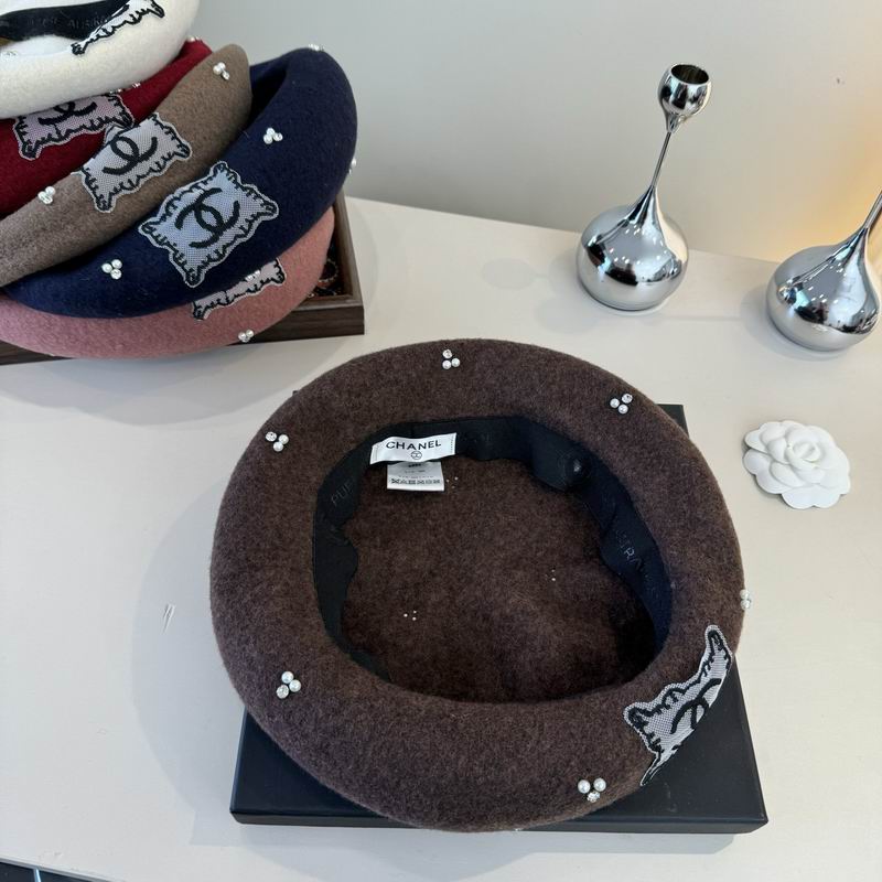 Chanel beret (212)