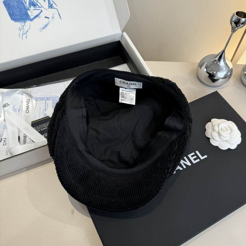 Chanel beret (411)