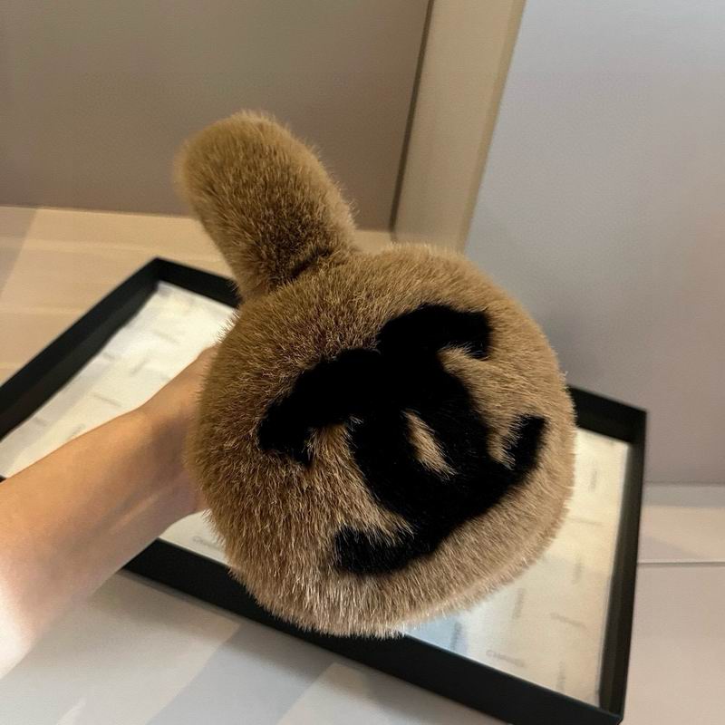 Chanel earmuff (107)