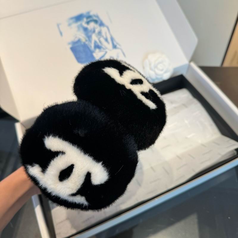 Chanel earmuff dx (57)