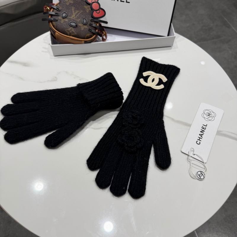 Chanel gloves 92 (18)