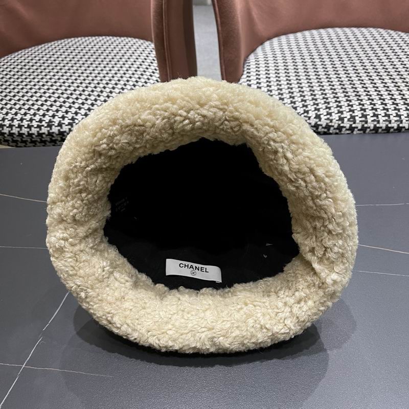 Chanel hat (526)