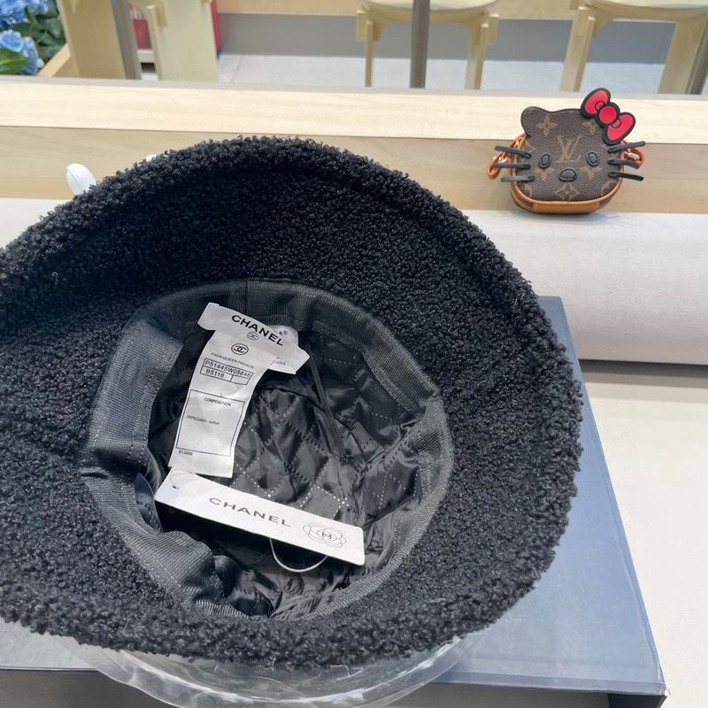 Chanel hat (602)