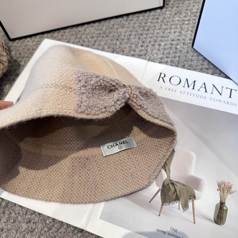 Chanel hat (946)