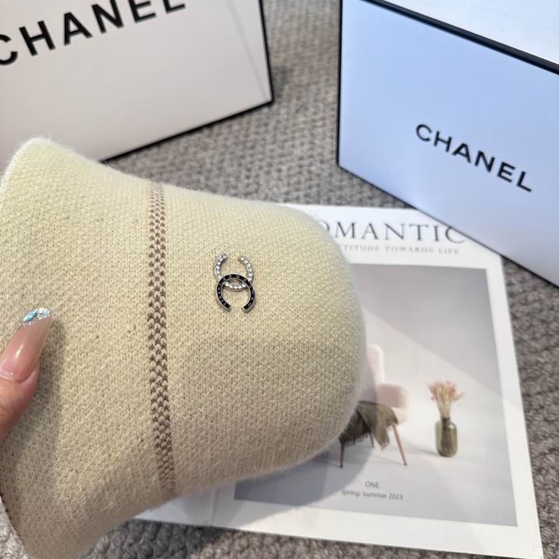 Chanel hat (962)