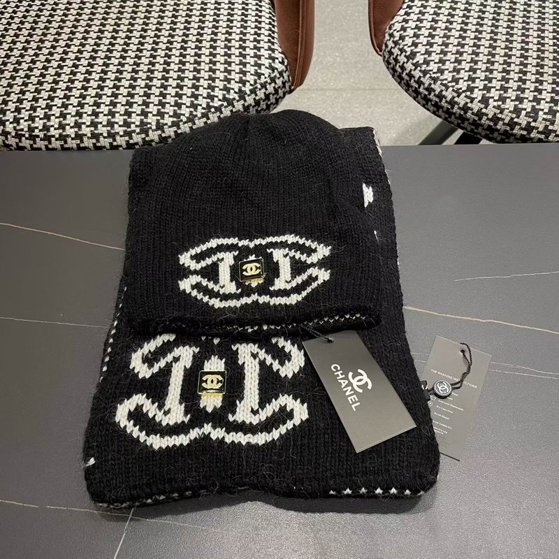 Chanel scarf hat (246)
