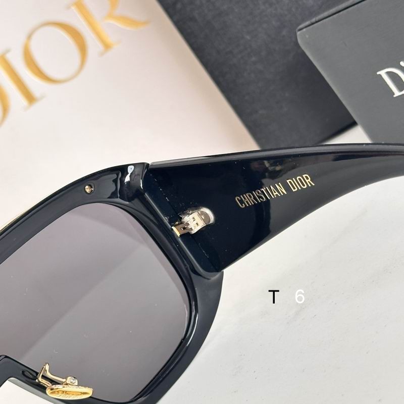 Dior 111218 134 0-130 e06