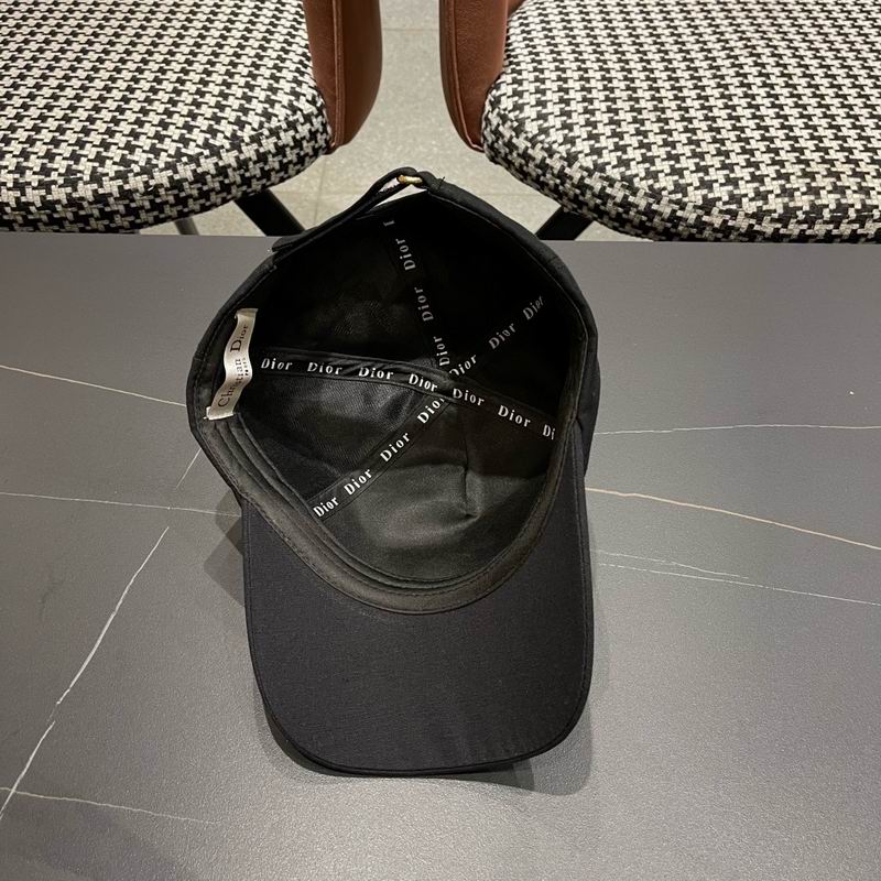 Dior Cap (670)