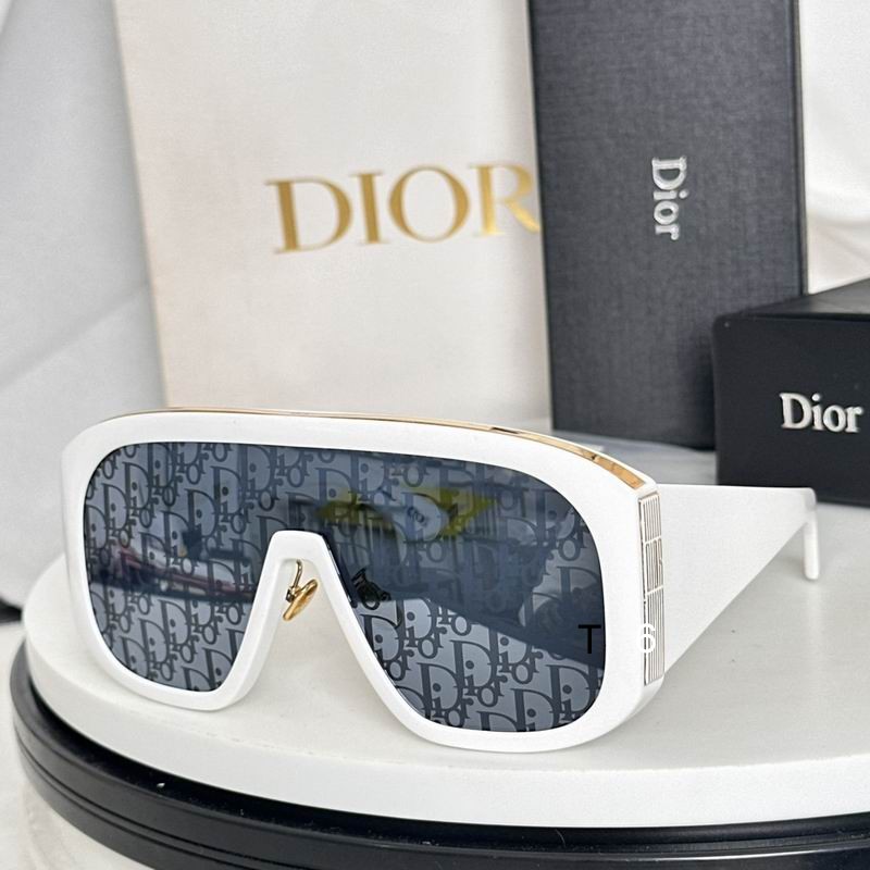 Dior Graphiqu 134 0-130 e01