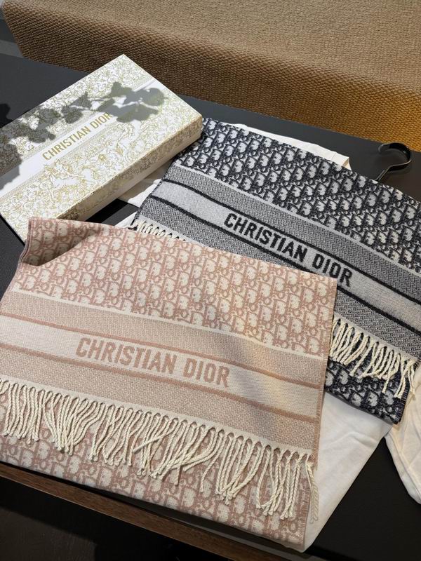 Dior Scarf 100%山羊绒 E30 (1)