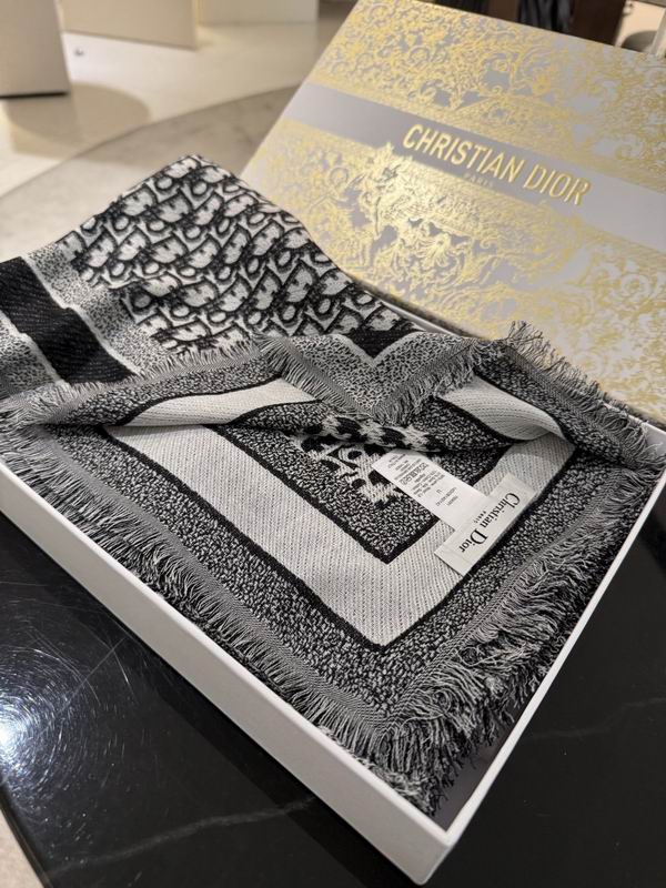 Dior Scarf 140X140cm 57%羊毛43%真丝 E07 (14)