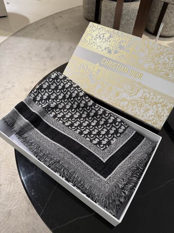 Dior Scarf 140X140cm 57%羊毛43%真丝 E07 (15)
