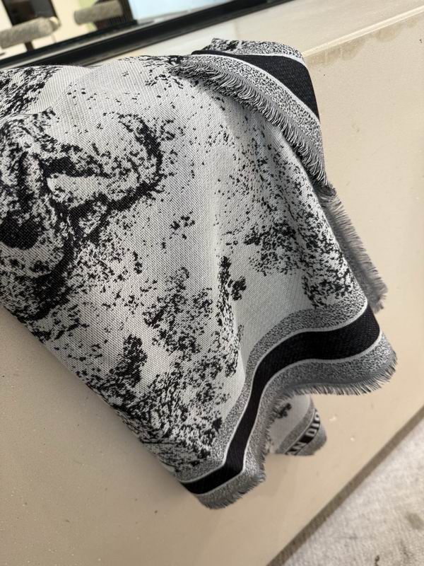 Dior Scarf 140X140cm 57%羊毛43%真丝 E07 (18)