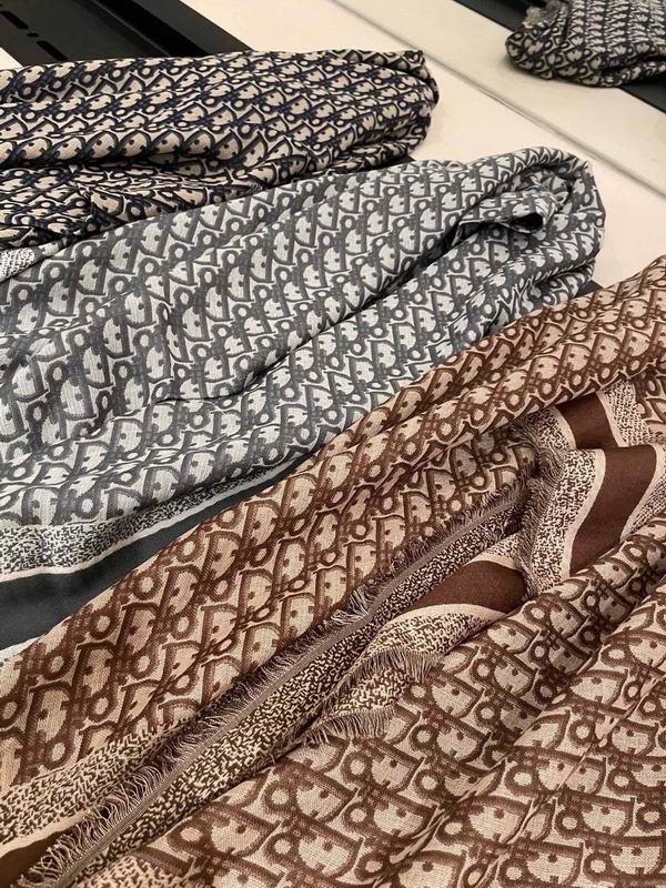 Dior Scarf 140X140cm 57%羊毛43%真丝 E67 (1)