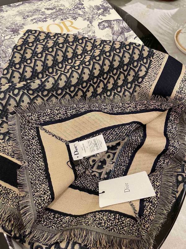 Dior Scarf 140X140cm 57%羊毛43%真丝 E67 (5)