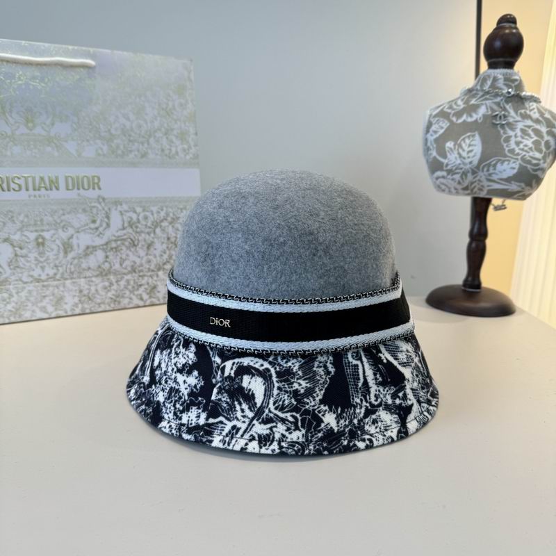 Dior Top Hat (135)