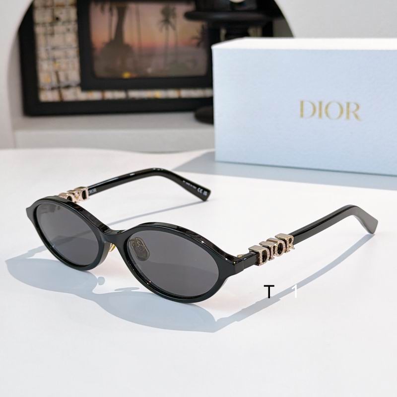 Dior Treasure 57 17-145 A01