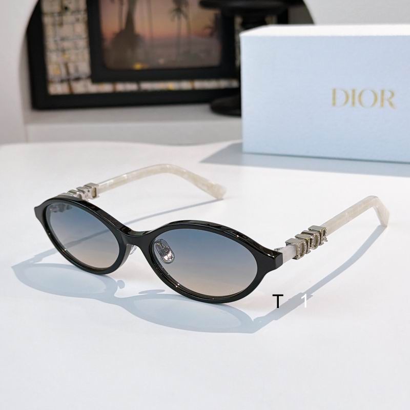Dior Treasure 57 17-145 A04