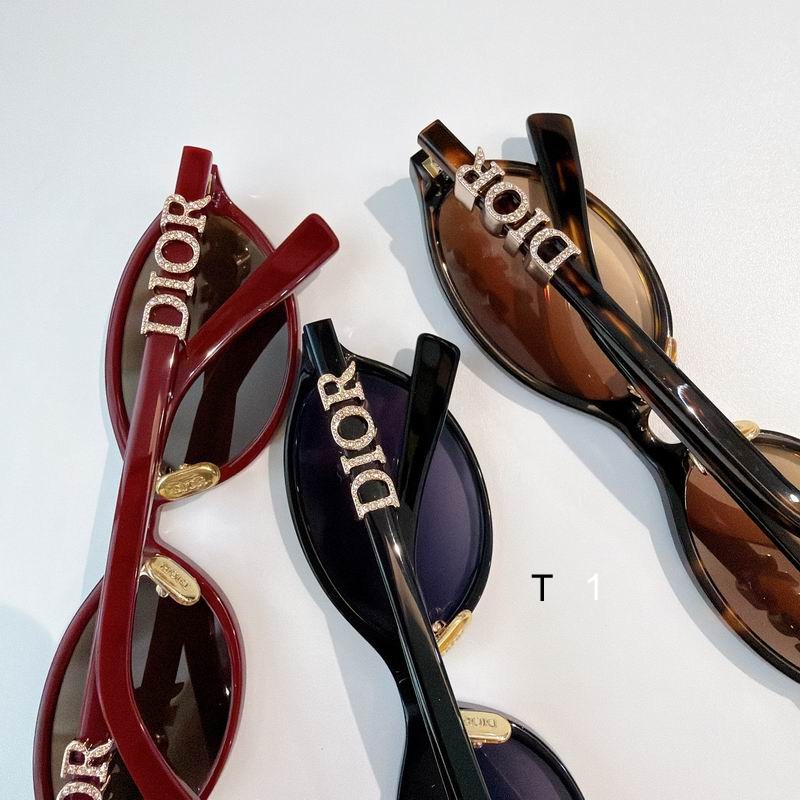 Dior Treasure 57 17-145 A08