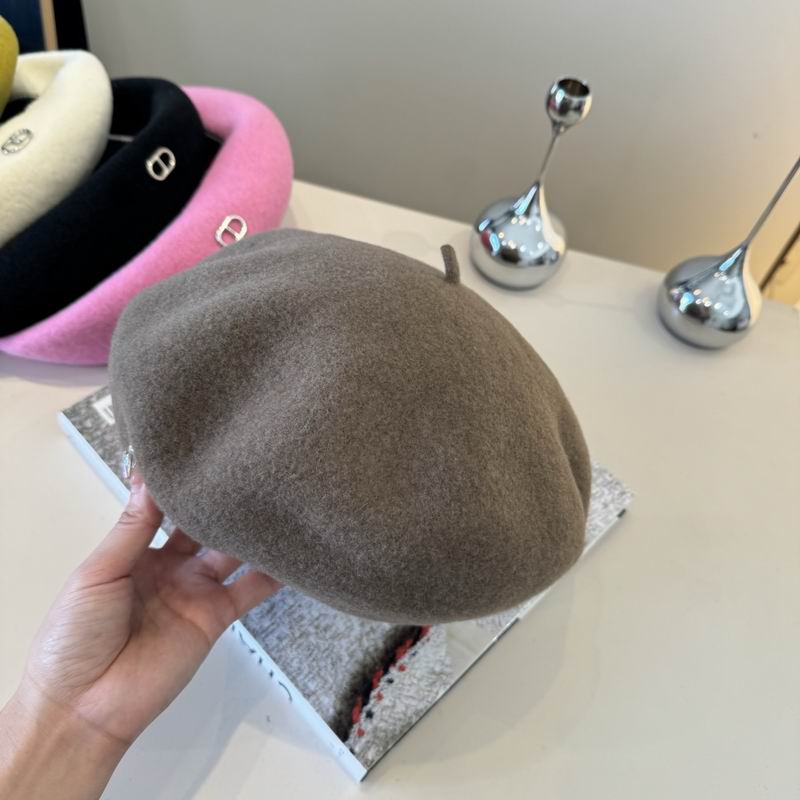 Dior beret (240)