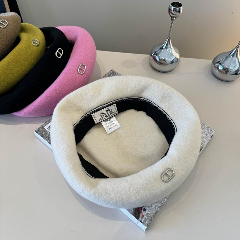 Dior beret (275)